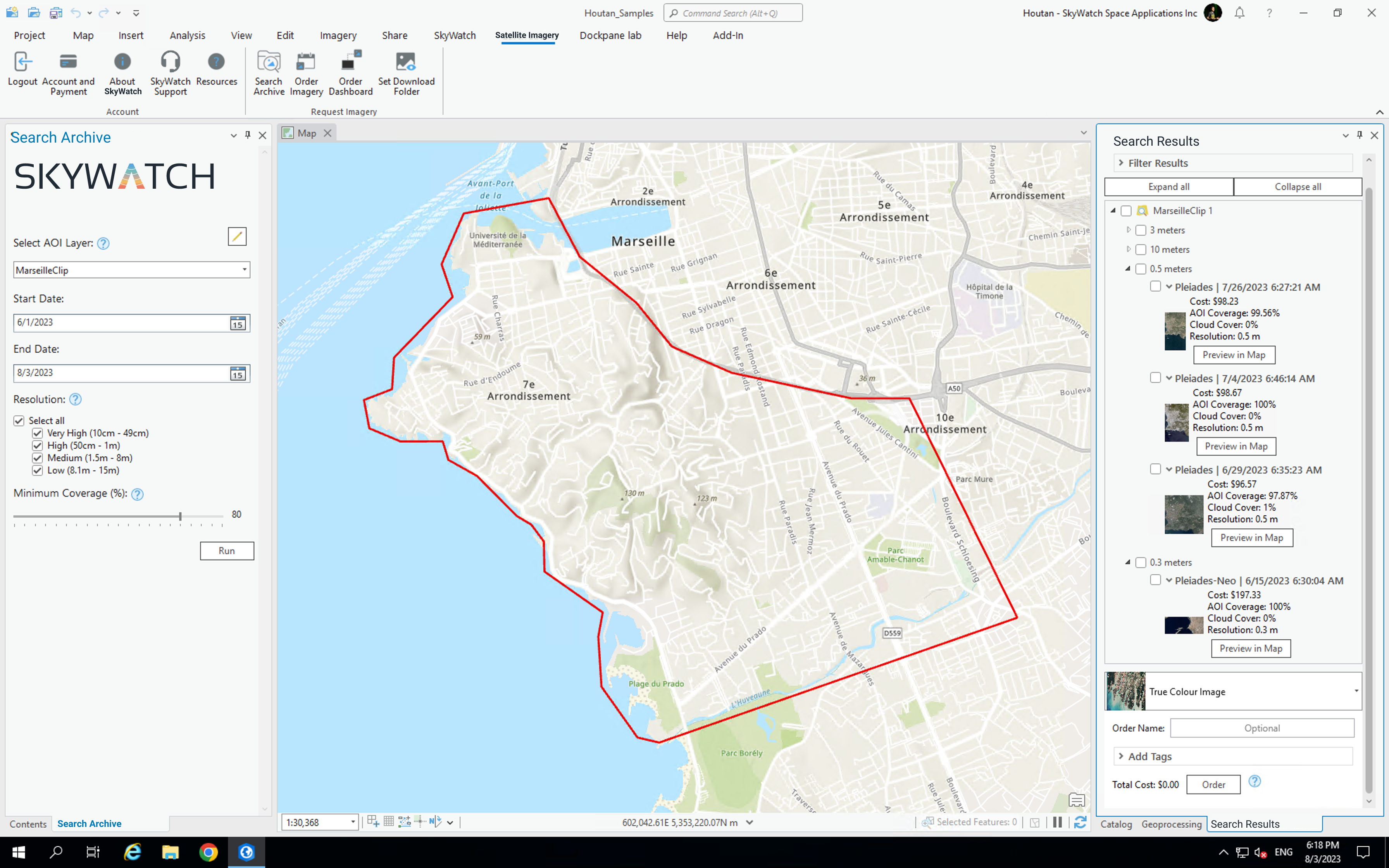 Access multiple data sources in one application